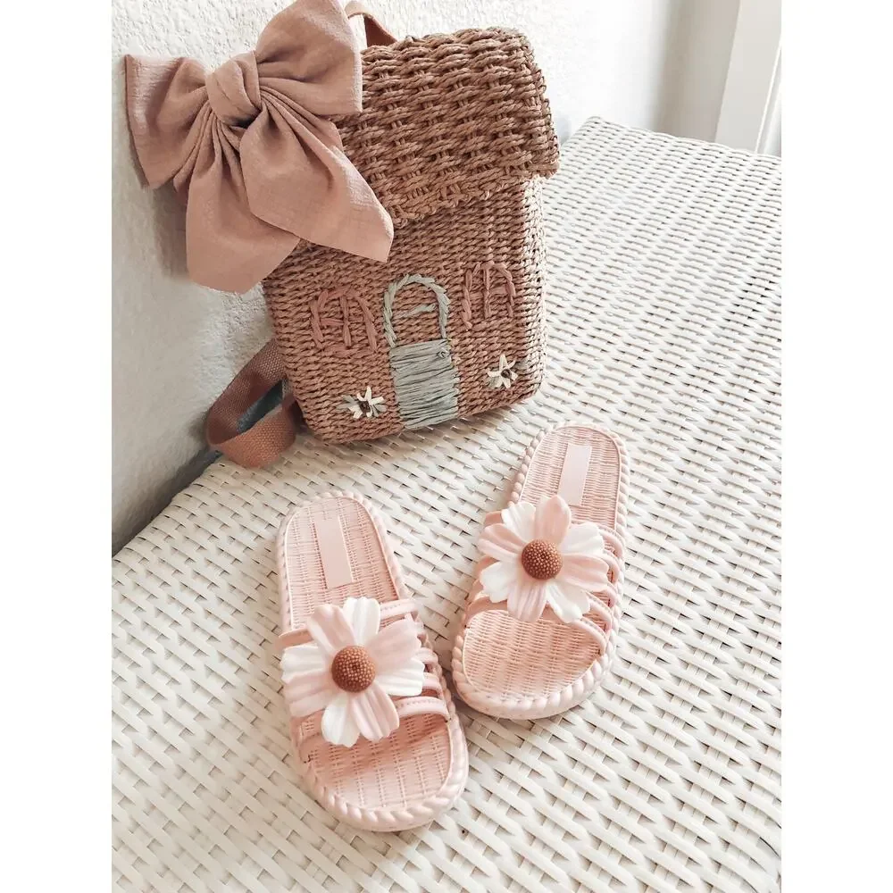 New Darling Daisy Blush Summery Flat Sandal Flip Flops 9/10